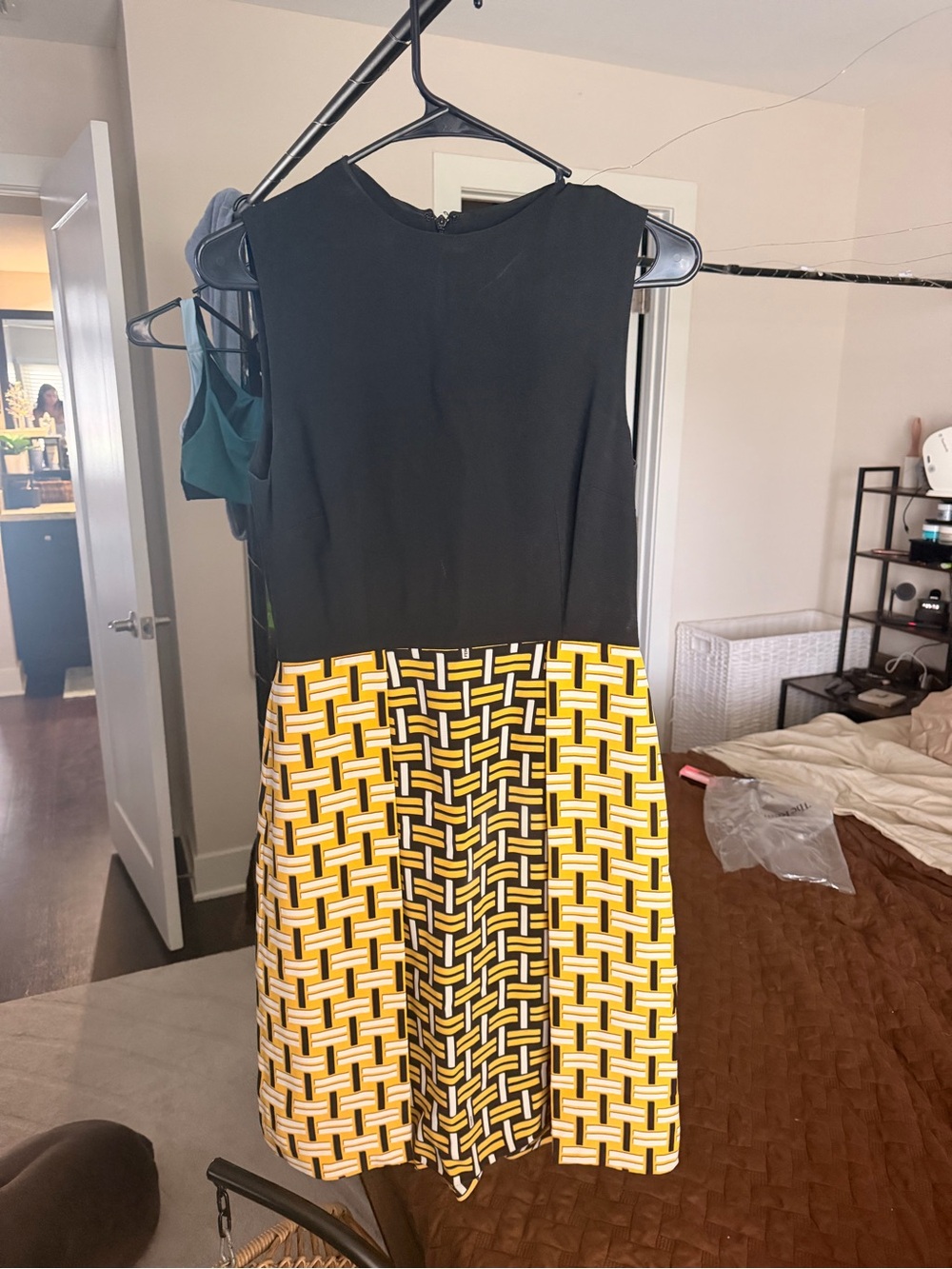Women’s dress